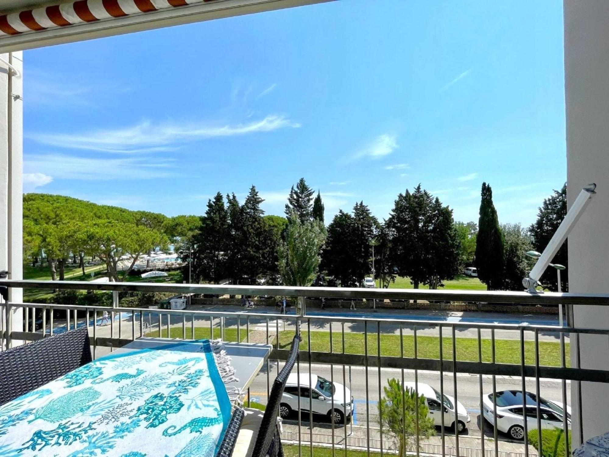 Apartment In Porto Santa Margherita Exterior photo